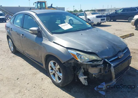 2014 Ford Focus Se z USA, uszkodzony, nr VIN 1FADP3F27EL138041